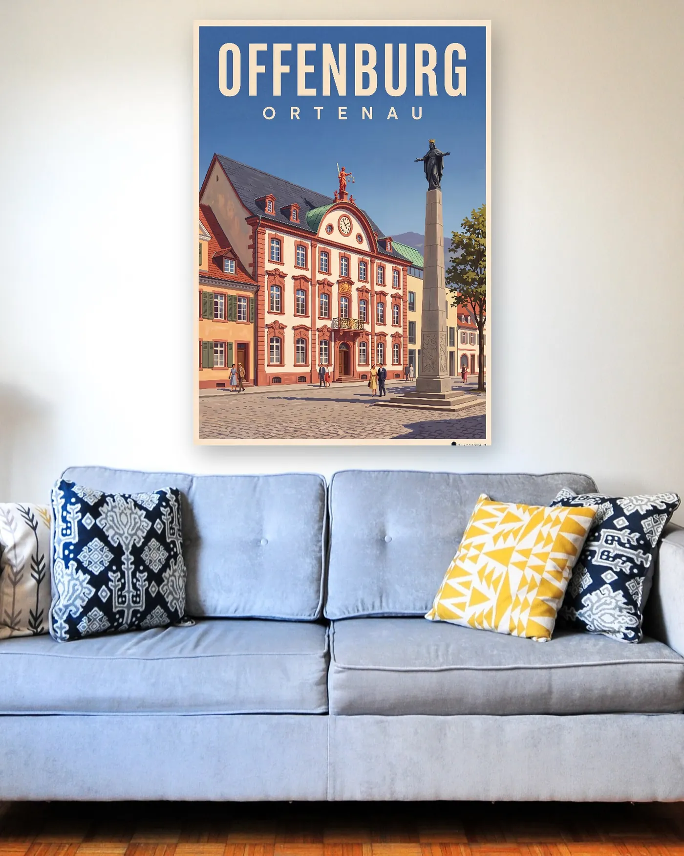 Offenburg-Poster mit dem Motiv Marktplatz im malerischen Stil über einem hellblauen Sofa
